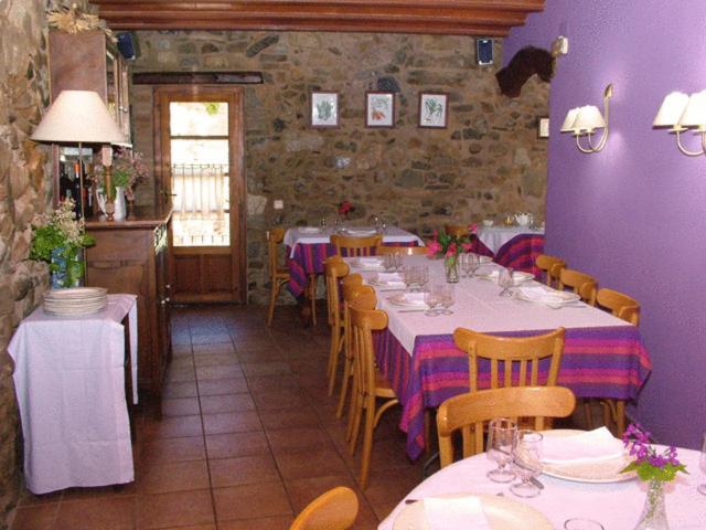 Hotel Les Velles Escoles Les Irles Zewnętrze zdjęcie