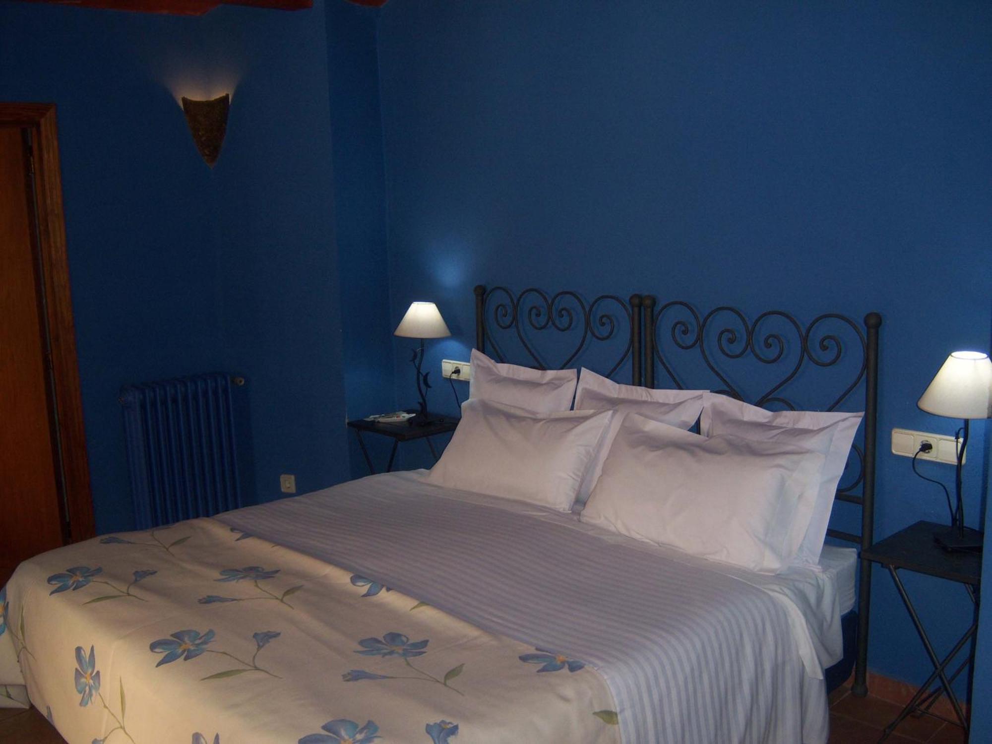 Hotel Les Velles Escoles Les Irles Zewnętrze zdjęcie