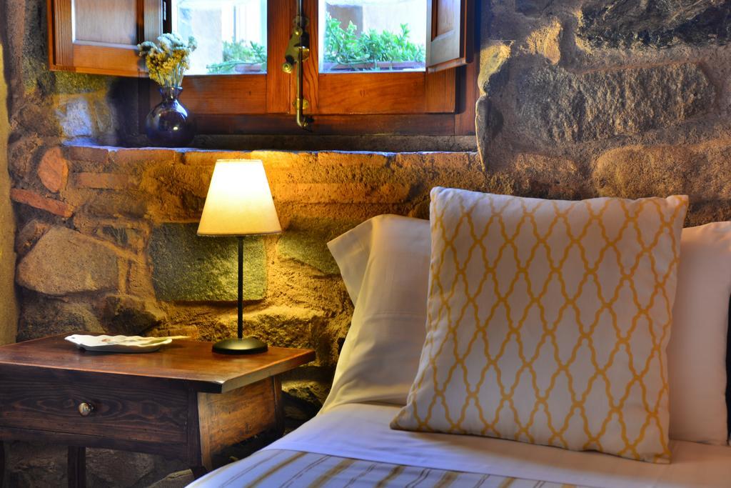 Hotel Les Velles Escoles Les Irles Zewnętrze zdjęcie